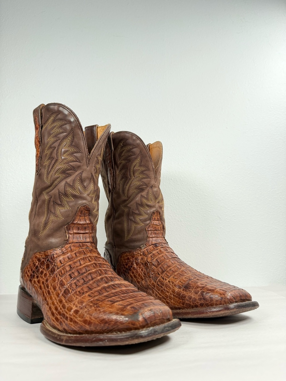 El Dorado Men's Exotic Western Boots Size 10D Caiman Back Handmade Deep Scallop